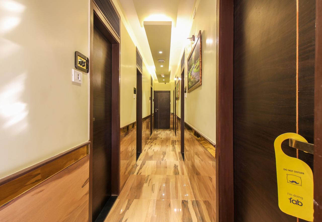 Fabexpress Adlon Andheri East Mumbai Exterior photo