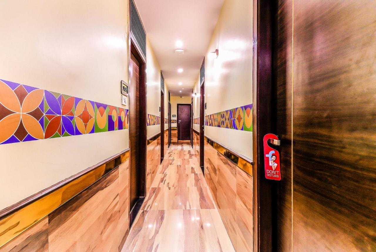 Fabexpress Adlon Andheri East Mumbai Exterior photo